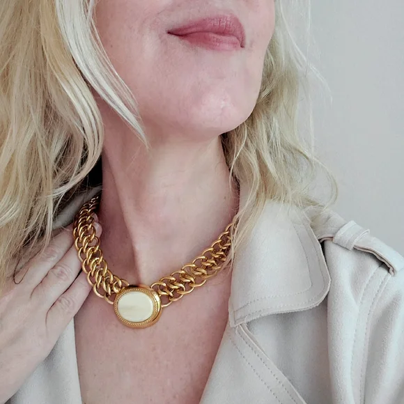 Rare! Chunky Vintage Monet Chain Link Choker with Ivory Center Stone